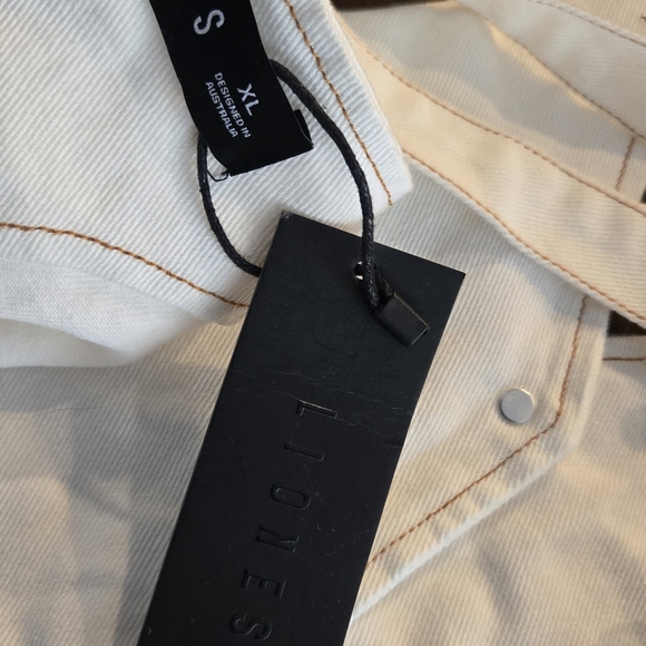 Lioness Hills Halter Top NEW - Picture 10 of 13